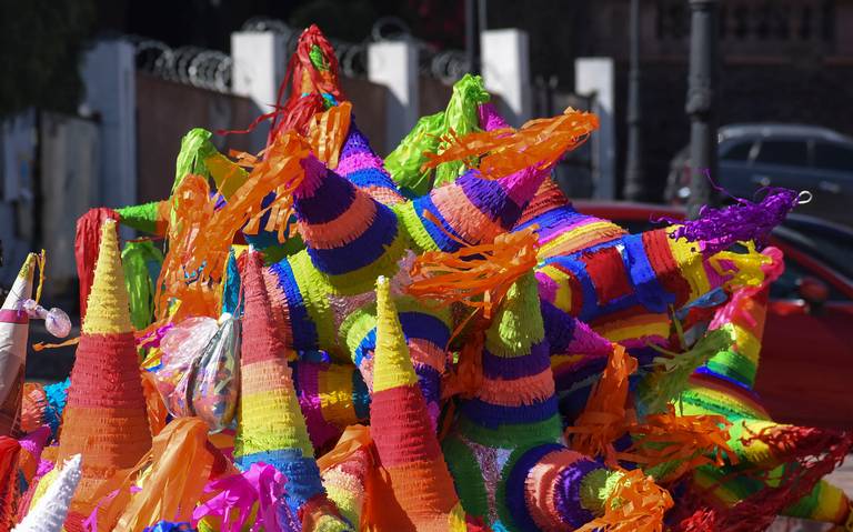 Todos a darle a la piñata en Nochebuena - Diario de Querétaro | Noticias  Locales, Policiacas, de México, Querétaro y el Mundo